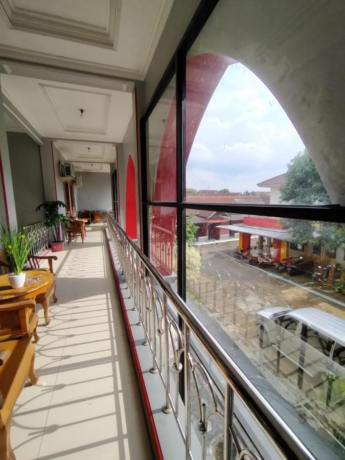 Hotel Asri Baru Purwokerto Extérieur photo