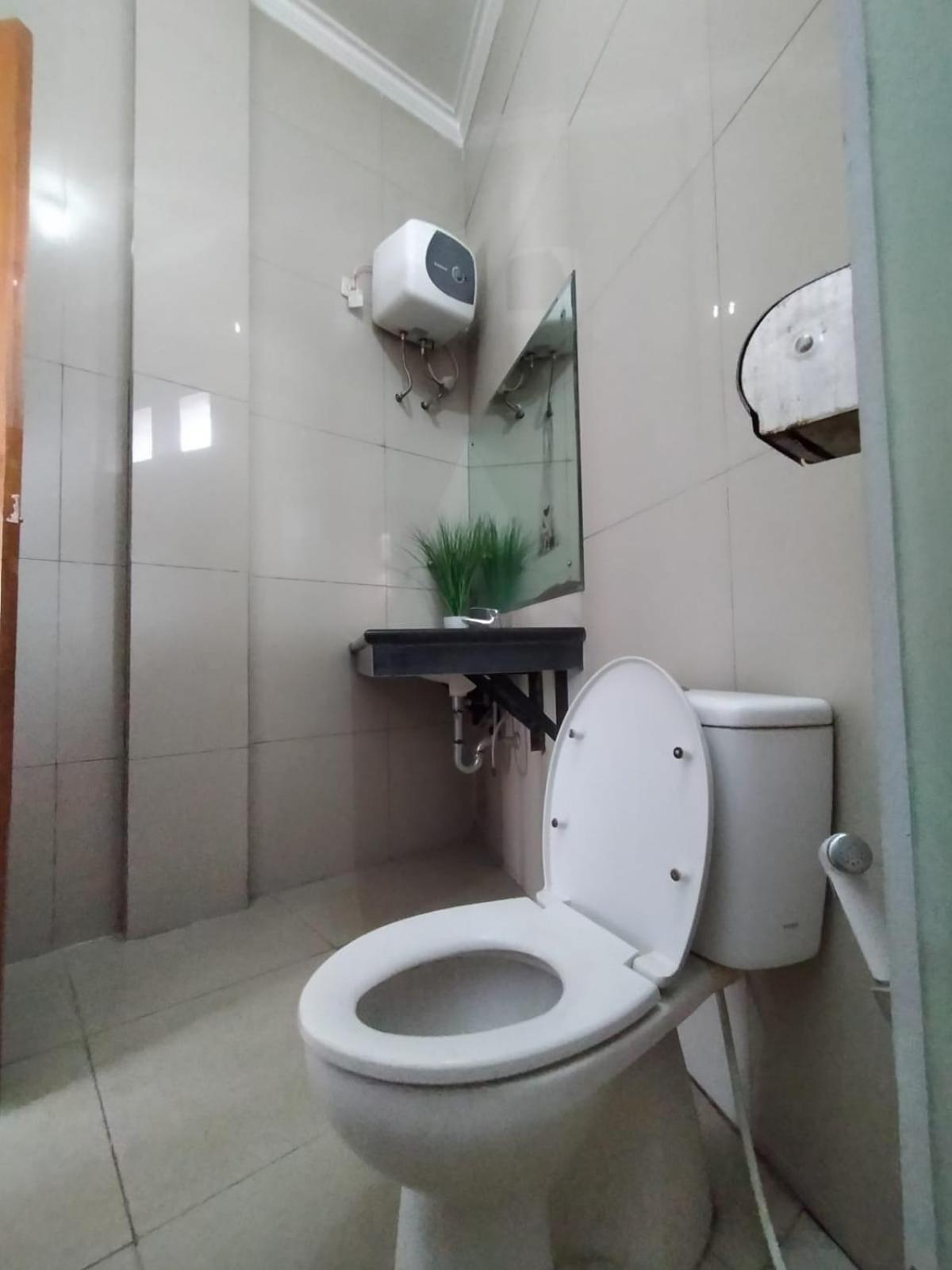Hotel Asri Baru Purwokerto Extérieur photo